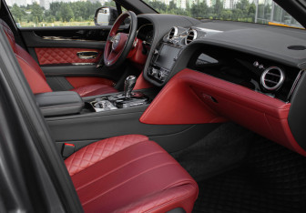 Подержанный автомобиль Bentley Bentayga 2016 года (7 фото)