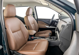 Подержанный автомобиль DongFeng DF6 2022 года (24 фото)