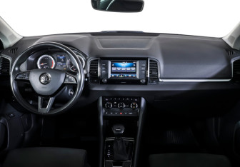 Подержанный автомобиль Skoda Karoq 2020 года (12 фото)