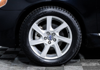 Подержанный автомобиль Volvo S80 2014 года (15 фото)