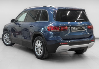 Подержанный автомобиль Mercedes-Benz GLB 2021 года (7 фото)