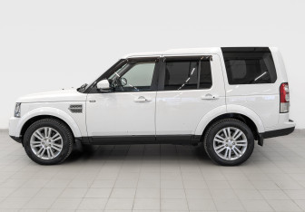 Подержанный автомобиль Land Rover Discovery 2015 года (8 фото)