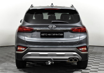 Подержанный автомобиль Hyundai Santa Fe 2020 года (6 фото)