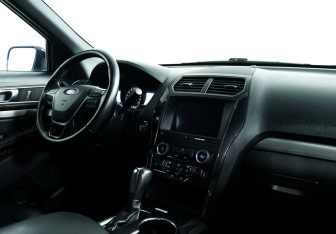 Подержанный автомобиль Ford Explorer 2019 года (7 фото)