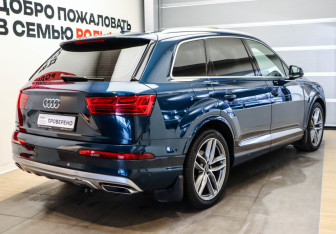 Подержанный автомобиль Audi Q7 2019 года (4 фото)