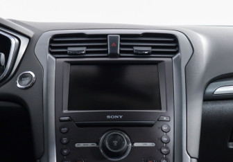 Подержанный автомобиль Ford Mondeo Sedan 2016 года (11 фото)