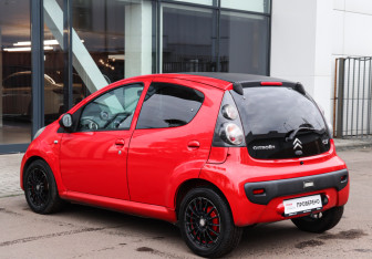 Подержанный автомобиль Citroen C1 2010 года (6 фото)