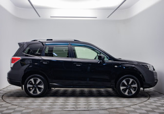 Подержанный автомобиль Subaru Forester Suv 2016 года (4 фото)