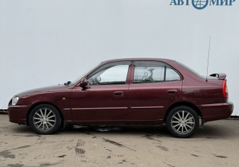 Подержанный автомобиль Hyundai Accent Sedan 2008 года (8 фото)