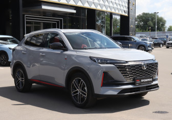 Подержанный автомобиль Changan CS55PLUS 2023 года (3 фото)