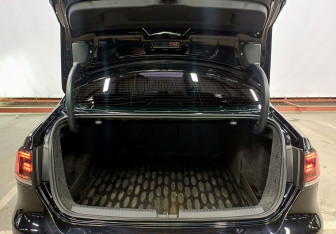 Подержанный автомобиль Volkswagen Jetta Sedan 2014 года (10 фото)