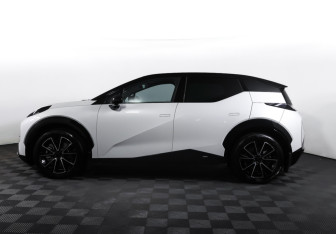 Подержанный автомобиль Zeekr X 2023 года (8 фото)