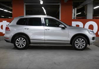 Подержанный автомобиль Volkswagen Touareg 2011 года (4 фото)