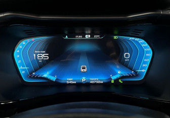 Подержанный автомобиль Geely Tugella 2023 года (13 фото)
