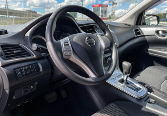 Подержанный автомобиль Nissan Tiida Hatchback 2015 года (9 фото)