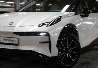 Подержанный автомобиль Zeekr X 2023 года (31 фото)