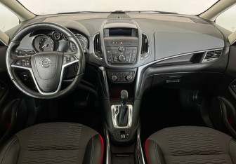 Подержанный автомобиль Opel Zafira Compactvan 2013 года (12 фото)