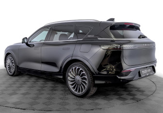 Подержанный автомобиль Voyah Free 2023 года (7 фото)