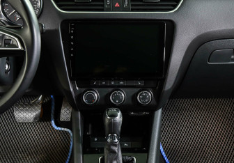 Подержанный автомобиль Skoda Octavia Liftback 2015 года (12 фото)