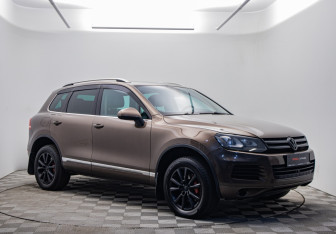 Подержанный автомобиль Volkswagen Touareg 2011 года (3 фото)
