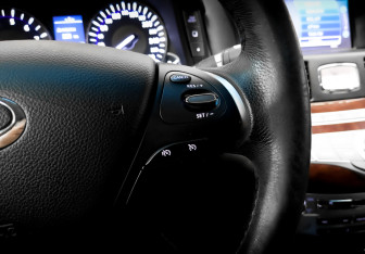 Подержанный автомобиль Infiniti M Sedan 2013 года (29 фото)