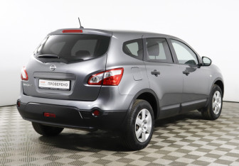 Подержанный автомобиль Nissan Qashqai+2 2011 года (5 фото)