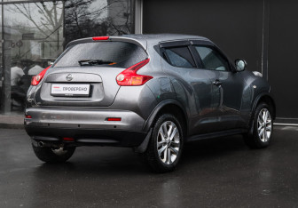 Подержанный автомобиль Nissan Juke 2014 года (4 фото)