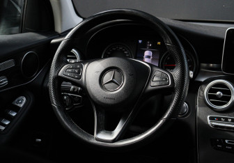 Подержанный автомобиль Mercedes-Benz GLC Coupe 2019 года (12 фото)