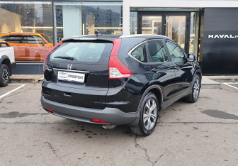 Подержанный автомобиль Honda CR-V 2013 года (5 фото)