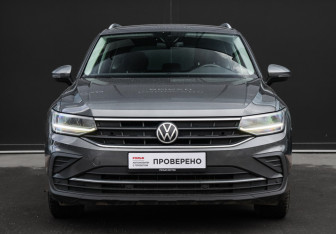 Подержанный автомобиль Volkswagen Tiguan 2021 года (2 фото)