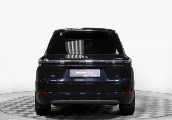 Подержанный автомобиль LiXiang L9 2024 года (6 фото)