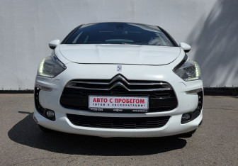 Подержанный автомобиль Citroen DS5 2012 года (2 фото)