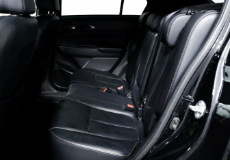 Подержанный автомобиль Mitsubishi Eclipse Cross 2019 года (14 фото)