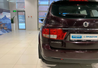 Подержанный автомобиль SsangYong Kyron 2011 года (10 фото)
