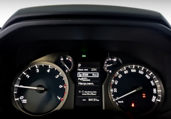 Подержанный автомобиль Toyota Land Cruiser Prado 2021 года (13 фото)