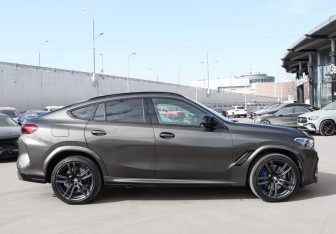 Подержанный автомобиль BMW X6 M 2021 года (4 фото)
