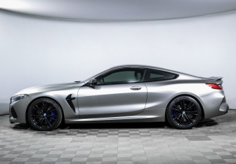 Подержанный автомобиль BMW M8 Coupe 2019 года (8 фото)