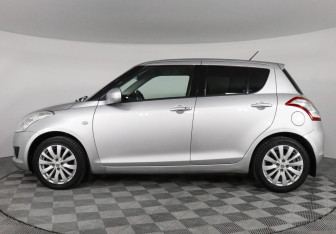 Подержанный автомобиль Suzuki Swift Hatchback 2013 года (8 фото)