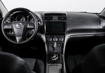 Подержанный автомобиль Mazda 6 Sedan 2009 года (12 фото)