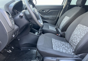 Подержанный автомобиль LADA (ВАЗ) XRAY 2016 года (9 фото)