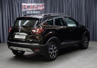 Подержанный автомобиль Renault Kaptur 2019 года (5 фото)