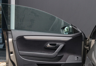 Подержанный автомобиль Volkswagen Passat CC 2012 года (13 фото)