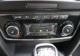 Подержанный автомобиль Skoda Superb Liftback 2013 года (20 фото)