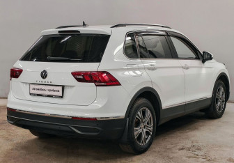 Подержанный автомобиль Volkswagen Tiguan 2021 года (5 фото)