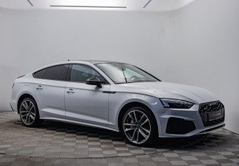 Подержанный автомобиль Audi A5 Liftback 2020 года (7 фото)