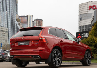 Подержанный автомобиль Volvo XC60 2018 года (4 фото)