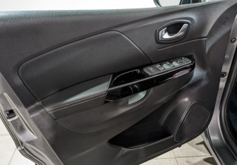 Подержанный автомобиль Renault Kaptur 2021 года (17 фото)