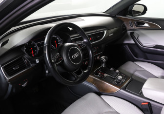 Подержанный автомобиль Audi A6 allroad 2012 года (15 фото)