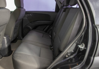 Подержанный автомобиль Kia Sportage 2009 года (11 фото)