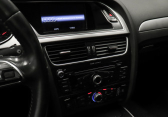 Подержанный автомобиль Audi A4 Sedan 2014 года (11 фото)